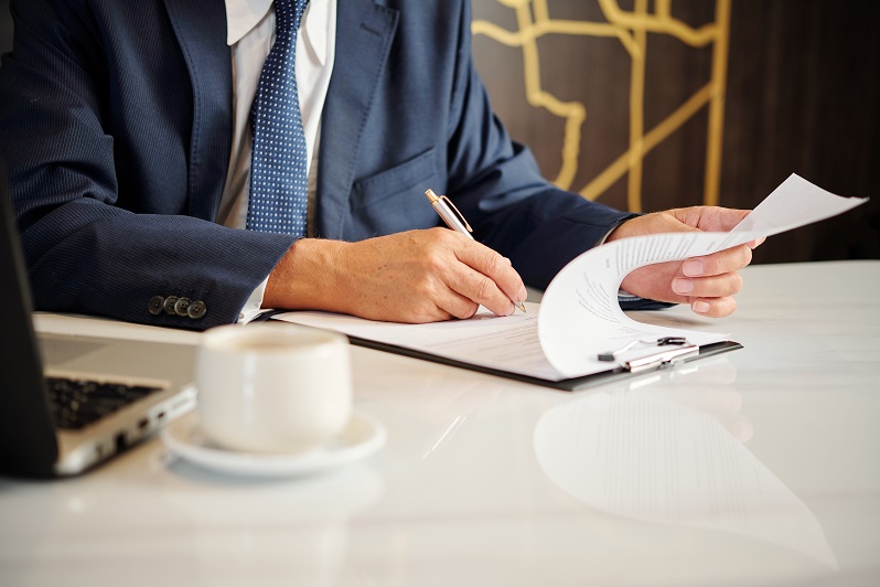 Send Legal Notices and File a Case in Dubai